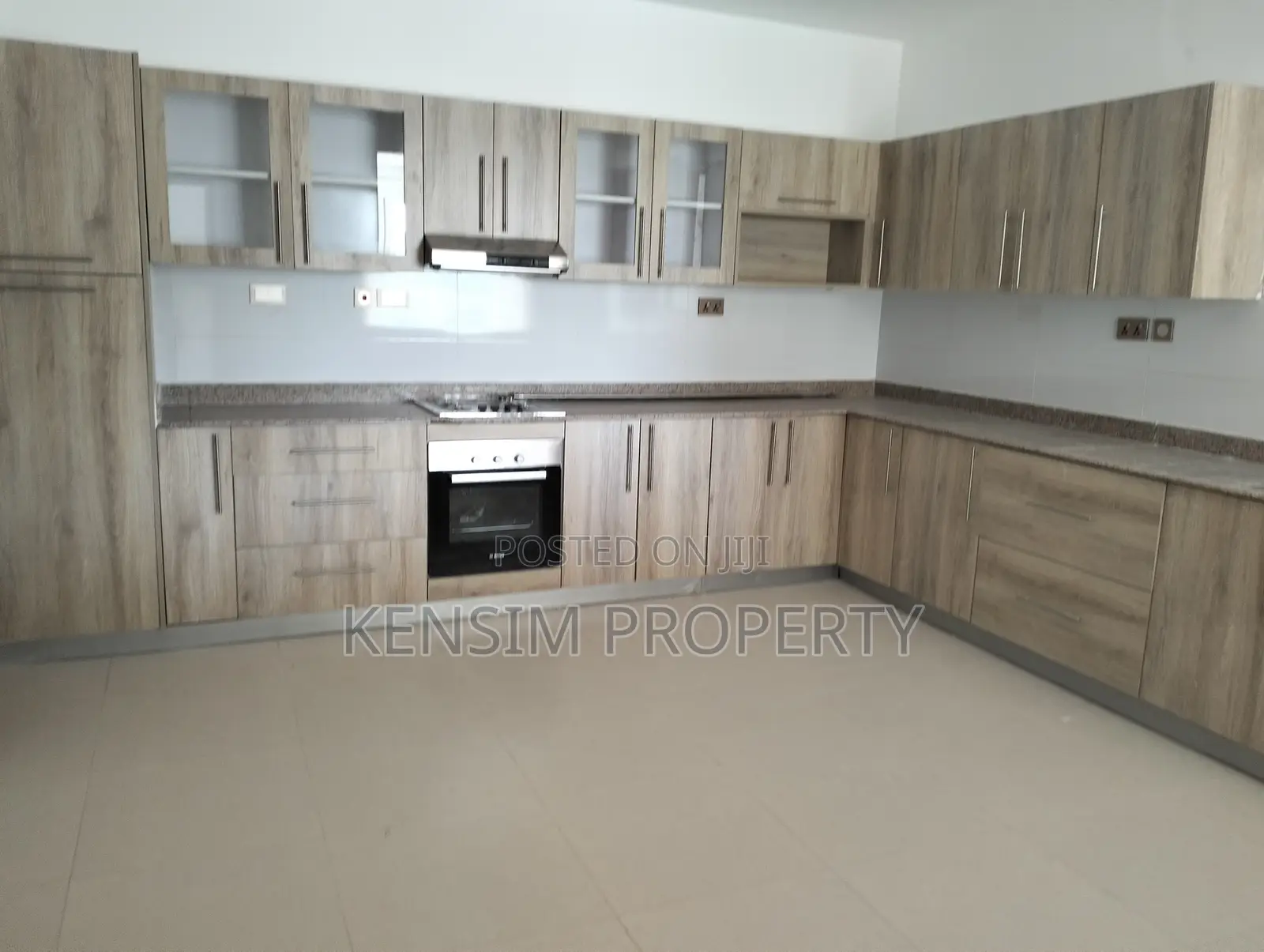 3bdrm Apartment in Raphta Road Area for rent