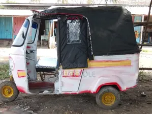 Piaggio 2019 White