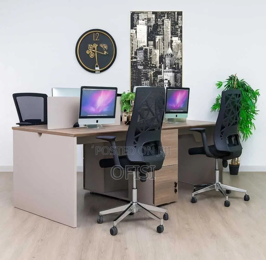 Workstation; Corporate 4-Way Office Workstation (Brown)