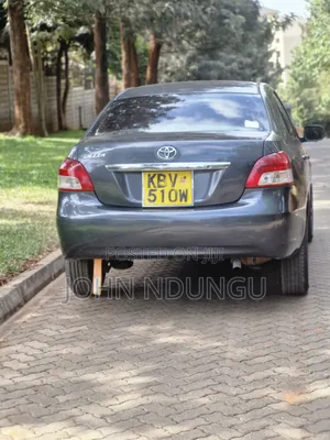 Toyota Belta 2006 Gray