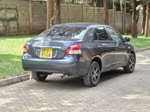 Toyota Belta 2006 Gray