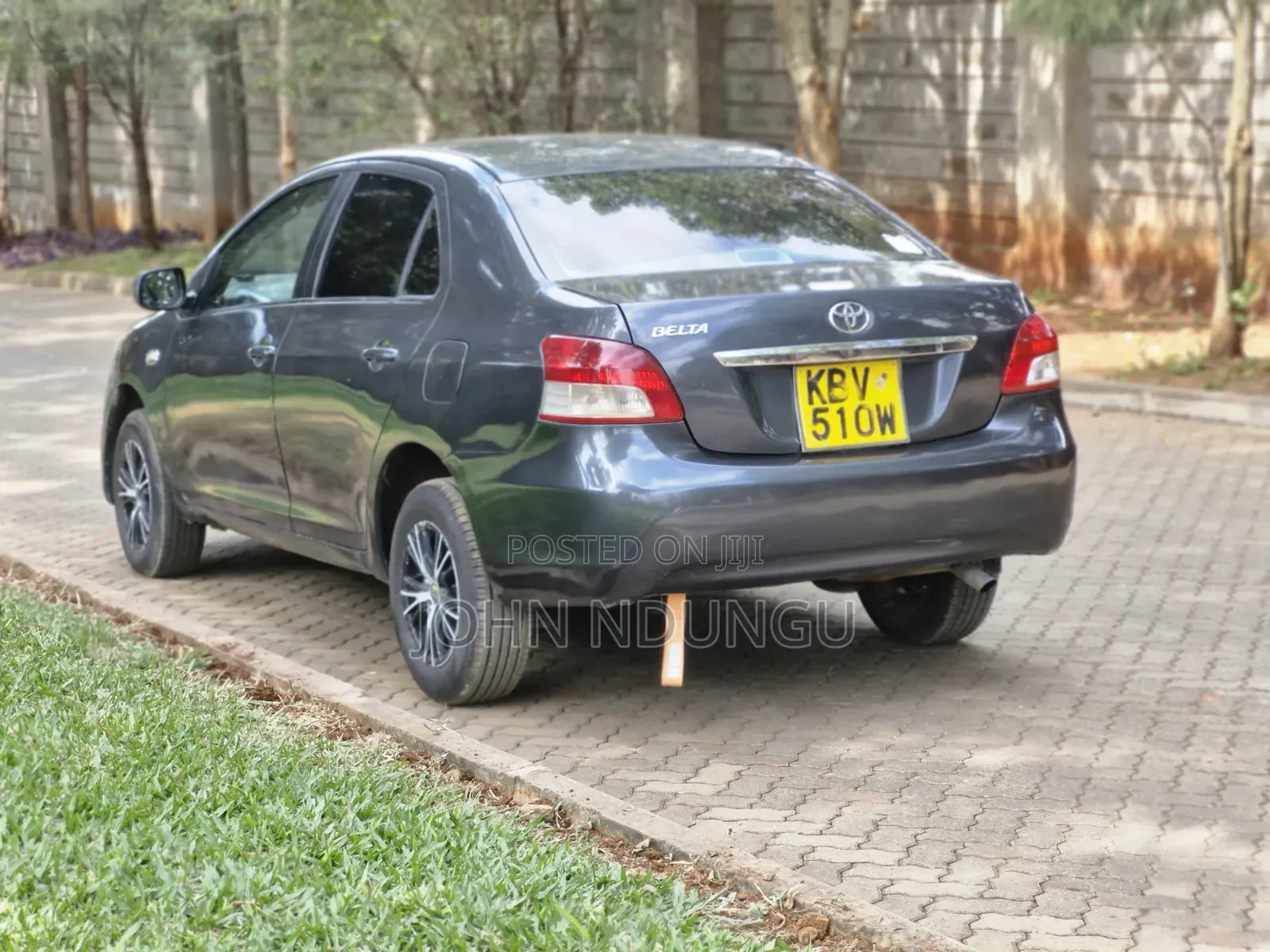 Toyota Belta 2006 Gray