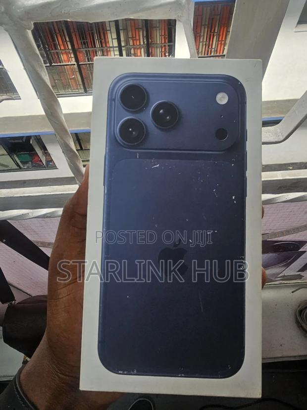 New Apple iPhone 17 Pro 256 GB Blue