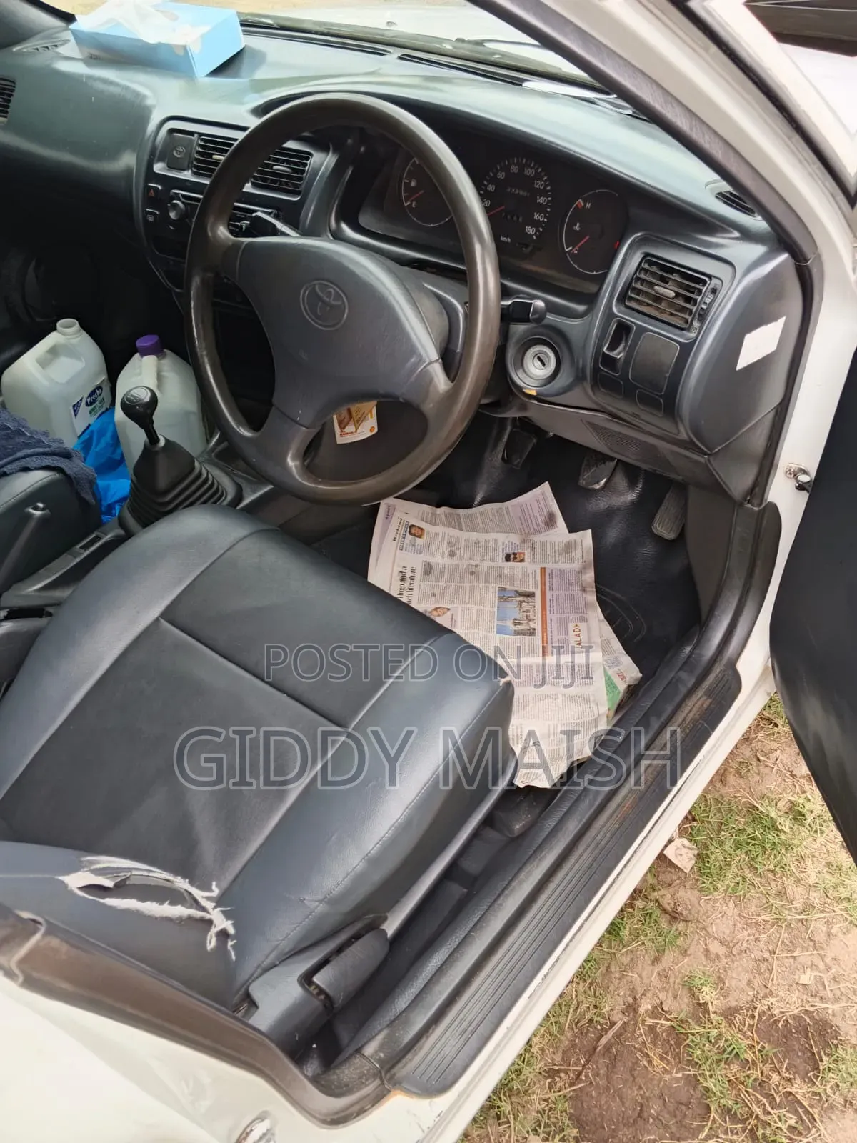 Toyota Corolla 2000 White
