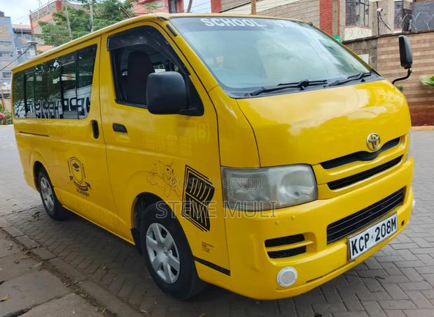 Toyota HiAce 2011 Yellow - thumbnail 2