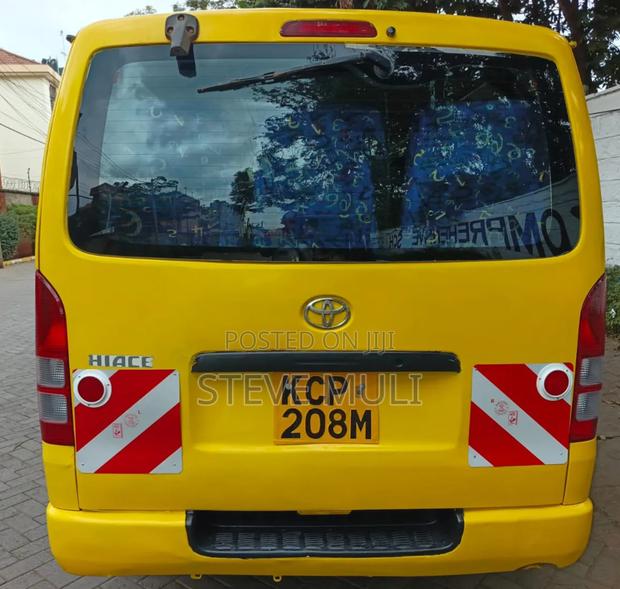 Toyota HiAce 2011 Yellow - thumbnail 5