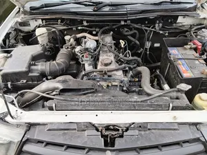 Mitsubishi L200 2012 White