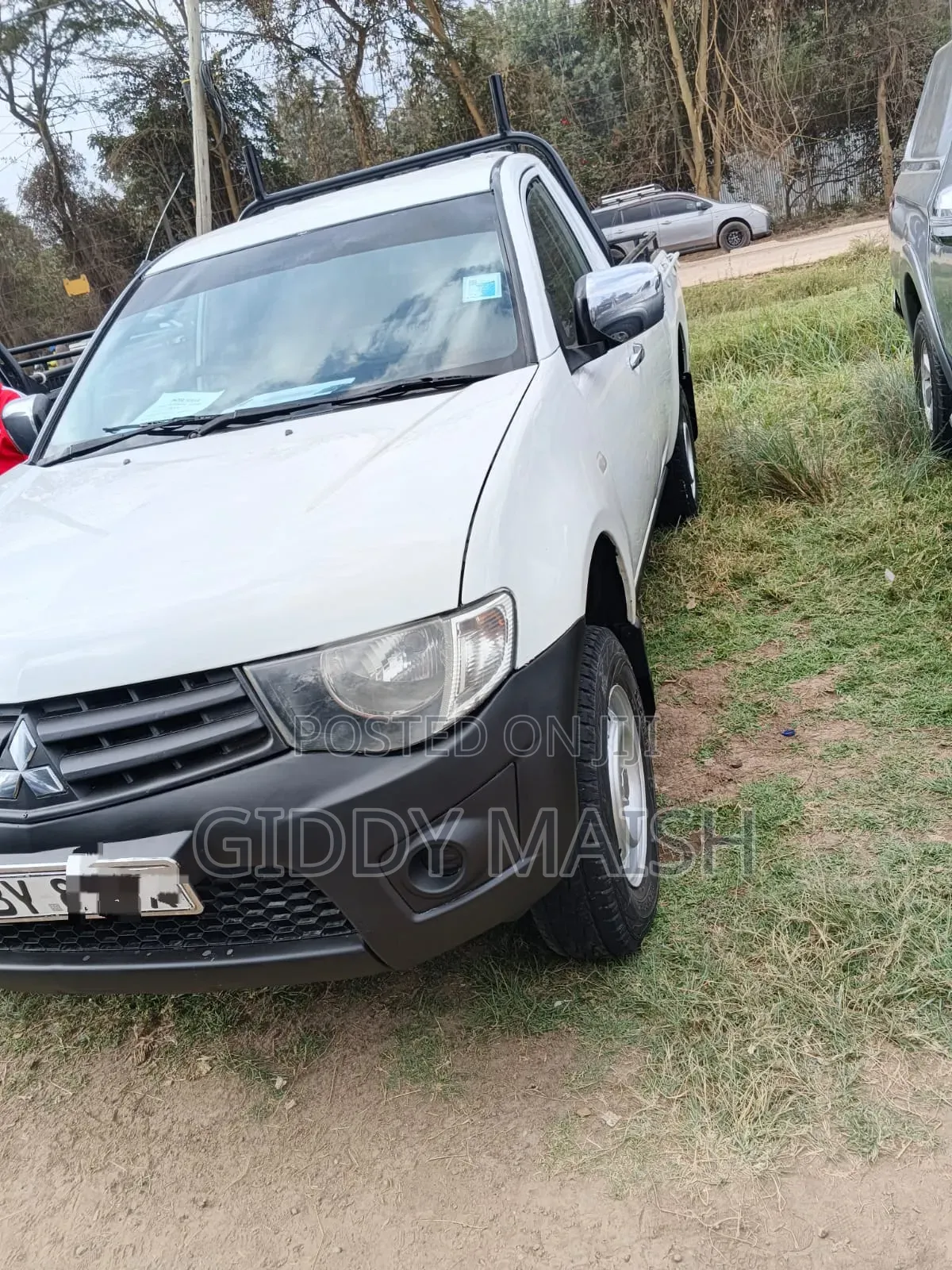 Mitsubishi L200 2012 White