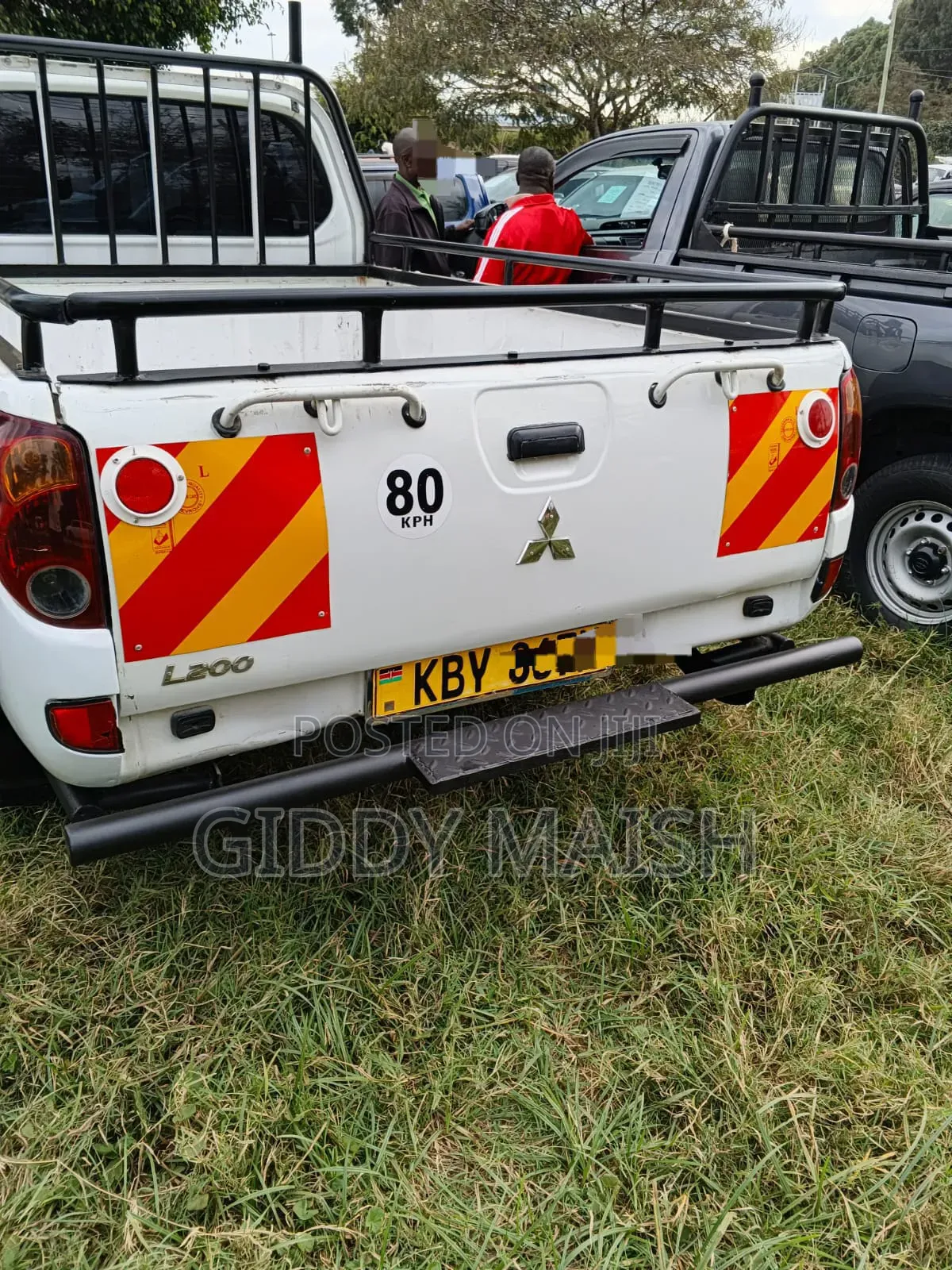 Mitsubishi L200 2012 White