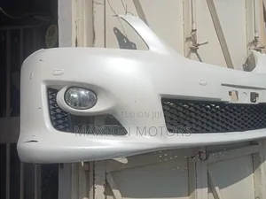 Toyota Crown Athlete 2010 Bumper Assembly