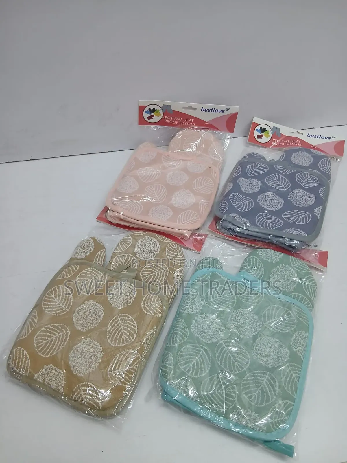 Heat Resistant Insulated Oven Gloves