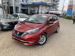 Nissan Note 1.2 Hybrid 2019 Red