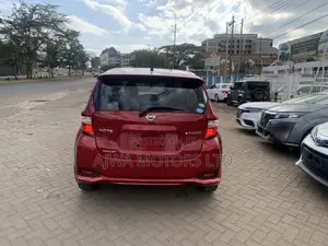 Nissan Note 1.2 Hybrid 2019 Red