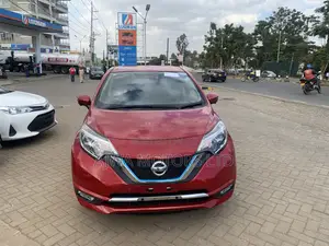 Nissan Note 1.2 Hybrid 2019 Red