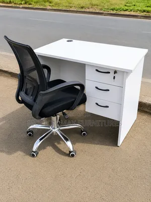 Prestige Office Desk 0.9m