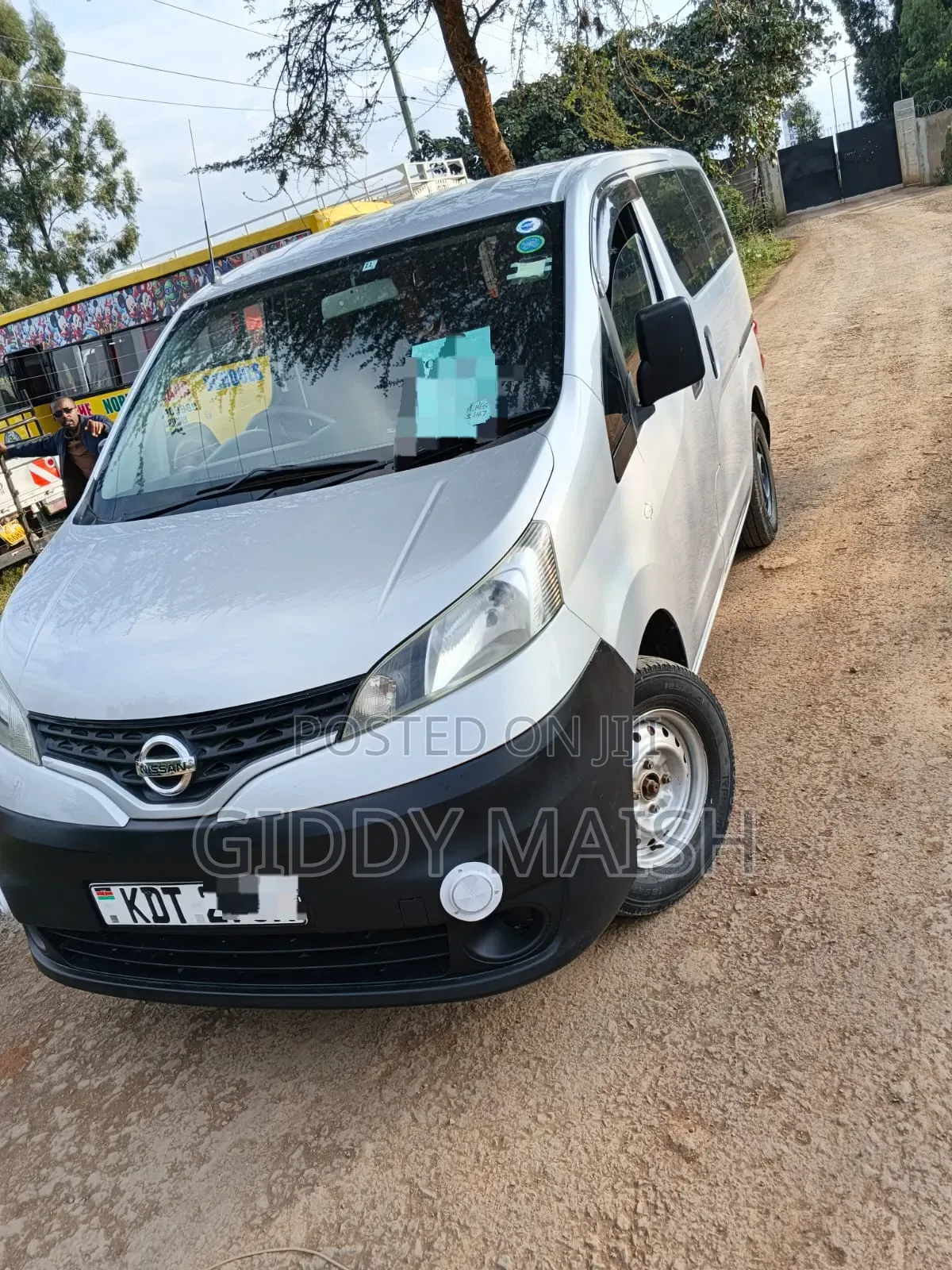 Nissan NV1500 2017 Silver