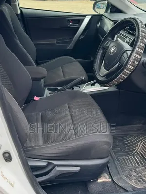 Toyota Auris 2013 White