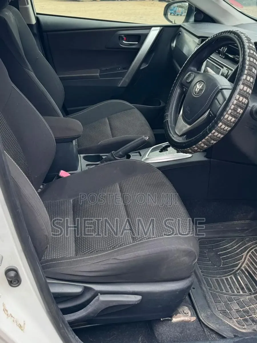 Toyota Auris 2013 White
