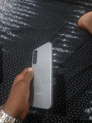 New Samsung Galaxy A17 128 GB Gray