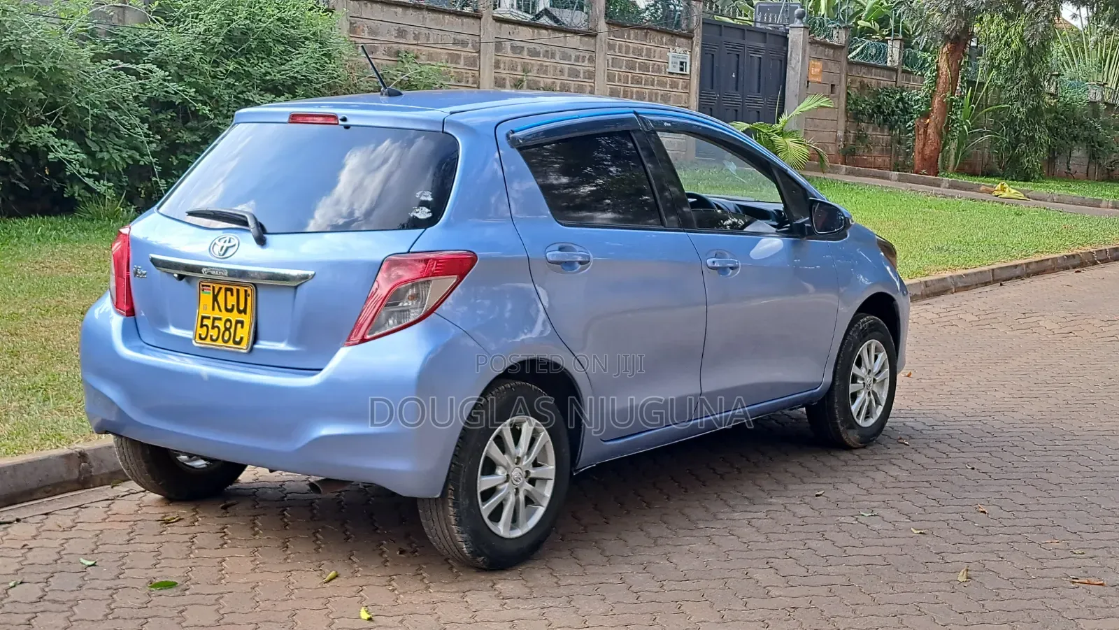 Toyota Vitz 2012 Blue