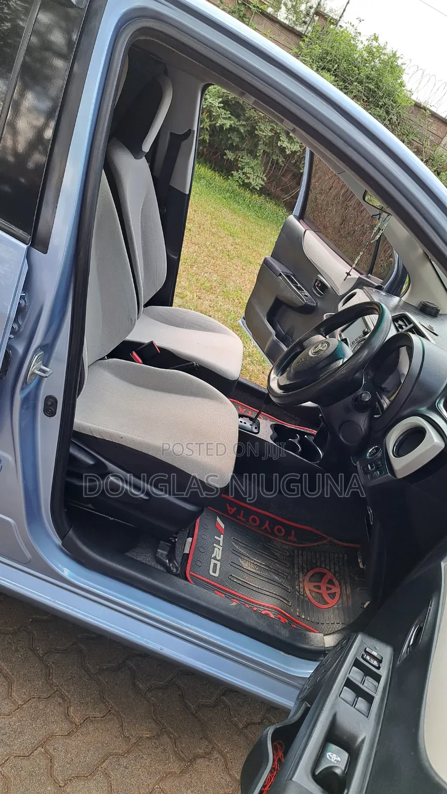 Toyota Vitz 2012 Blue