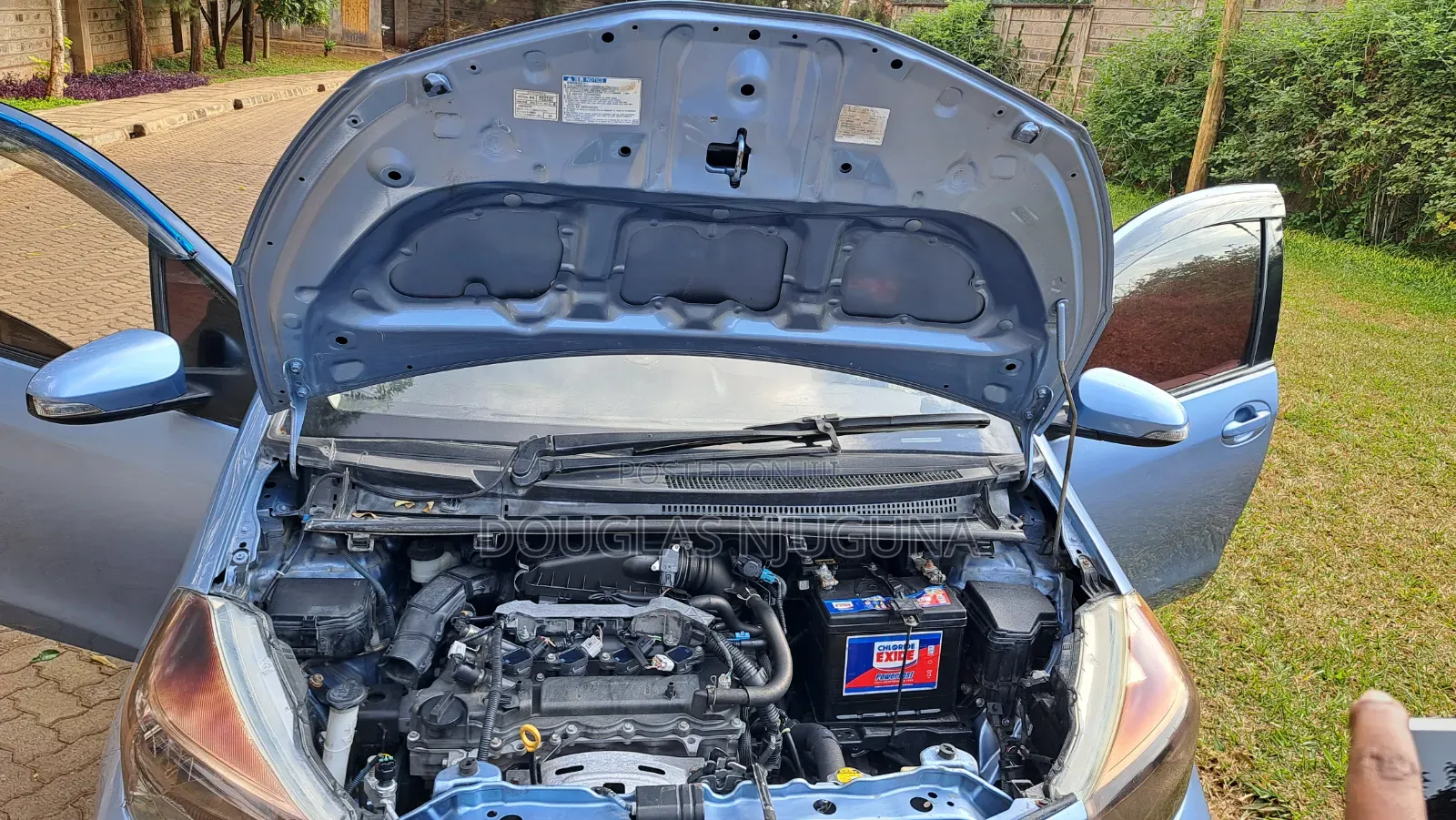 Toyota Vitz 2012 Blue