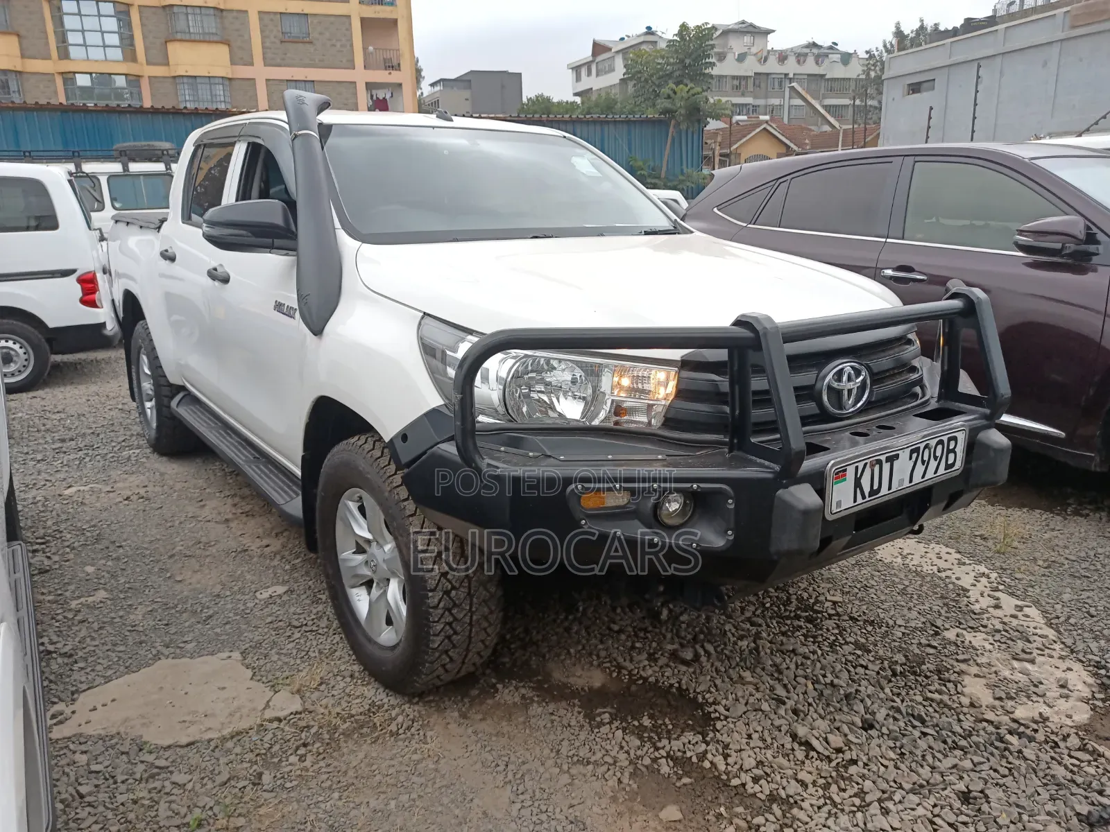 Toyota Hilux 2020 White