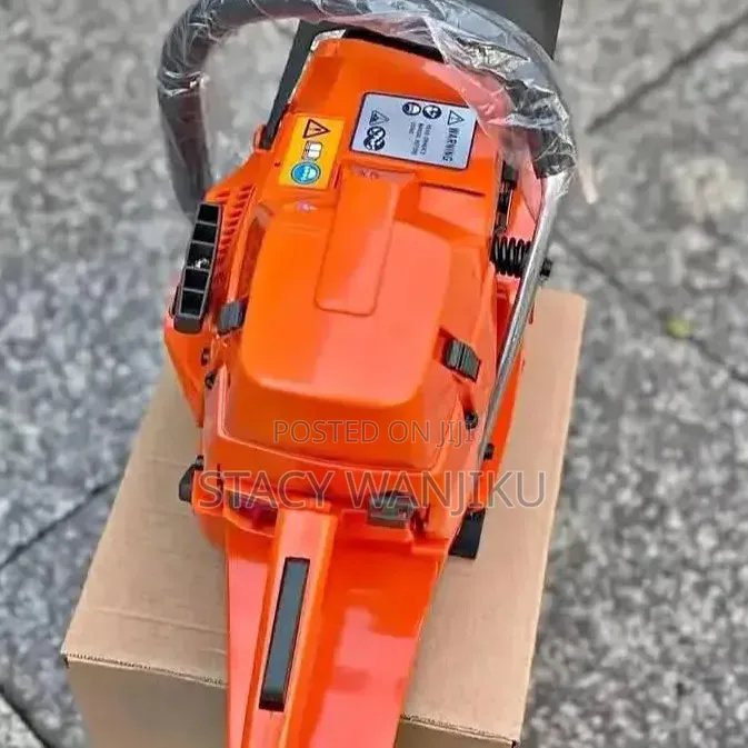 Powerful Chainsaw Machine