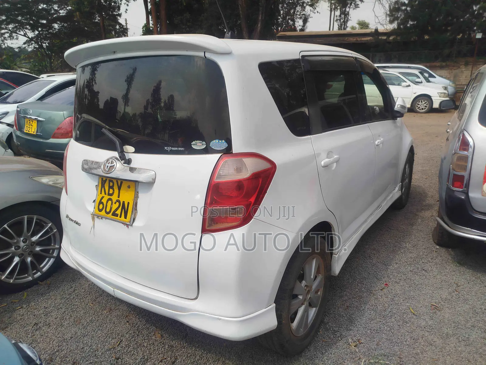 Toyota Ractis 2007 Pearl