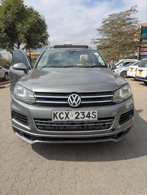 Volkswagen Touareg 2014 Gray