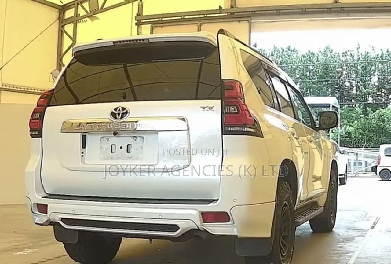 Toyota Land Cruiser Prado 2.8 2019 Pearl