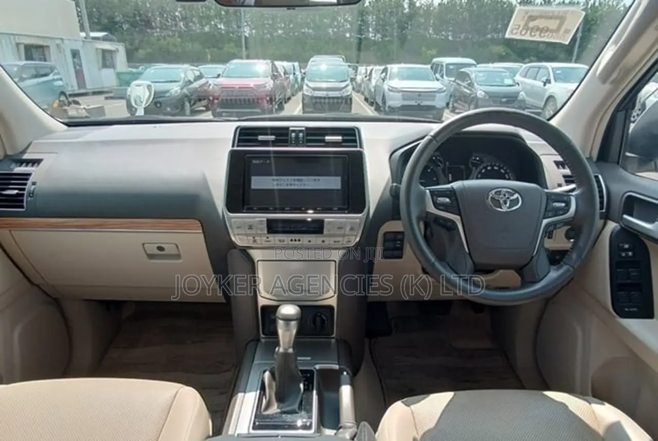Toyota Land Cruiser Prado 2.8 2019 Pearl