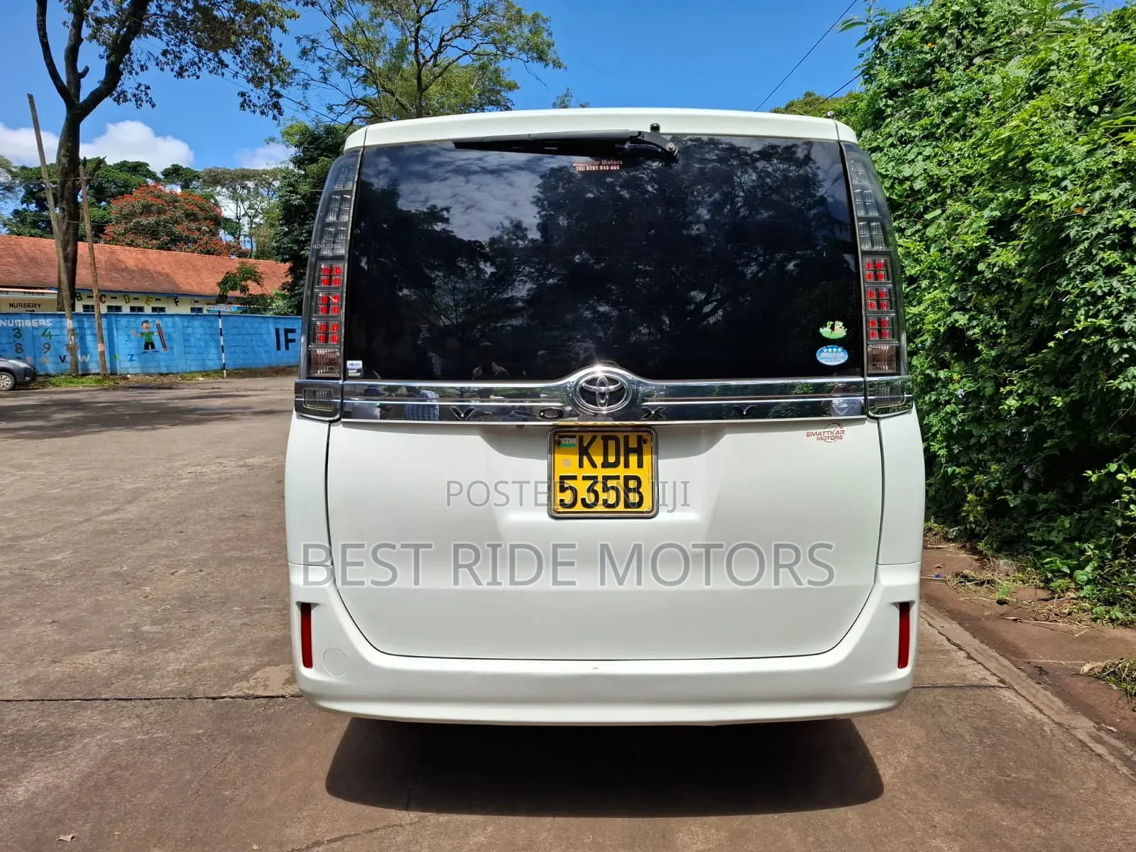 Toyota Voxy 2015 White