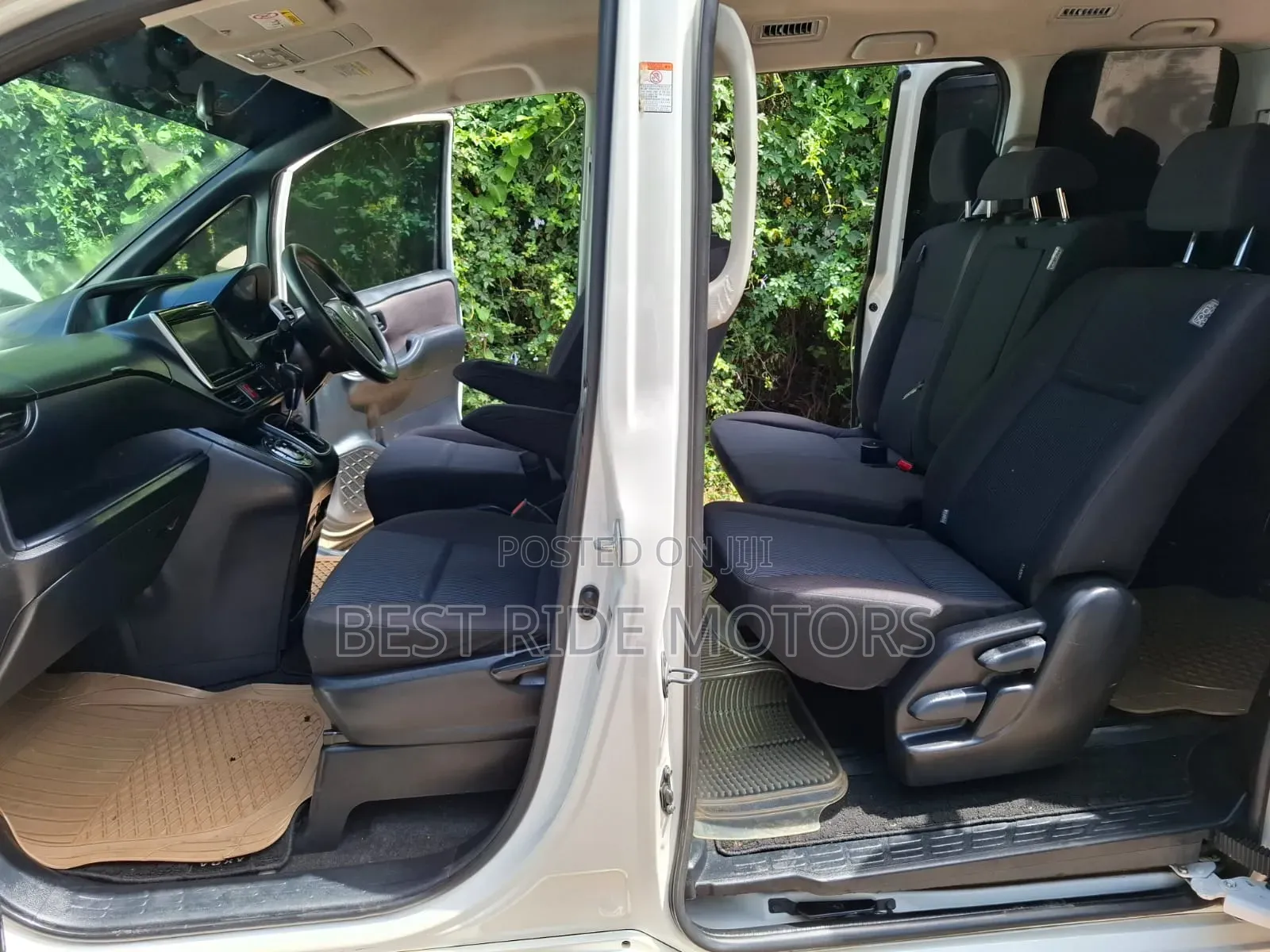 Toyota Voxy 2015 White