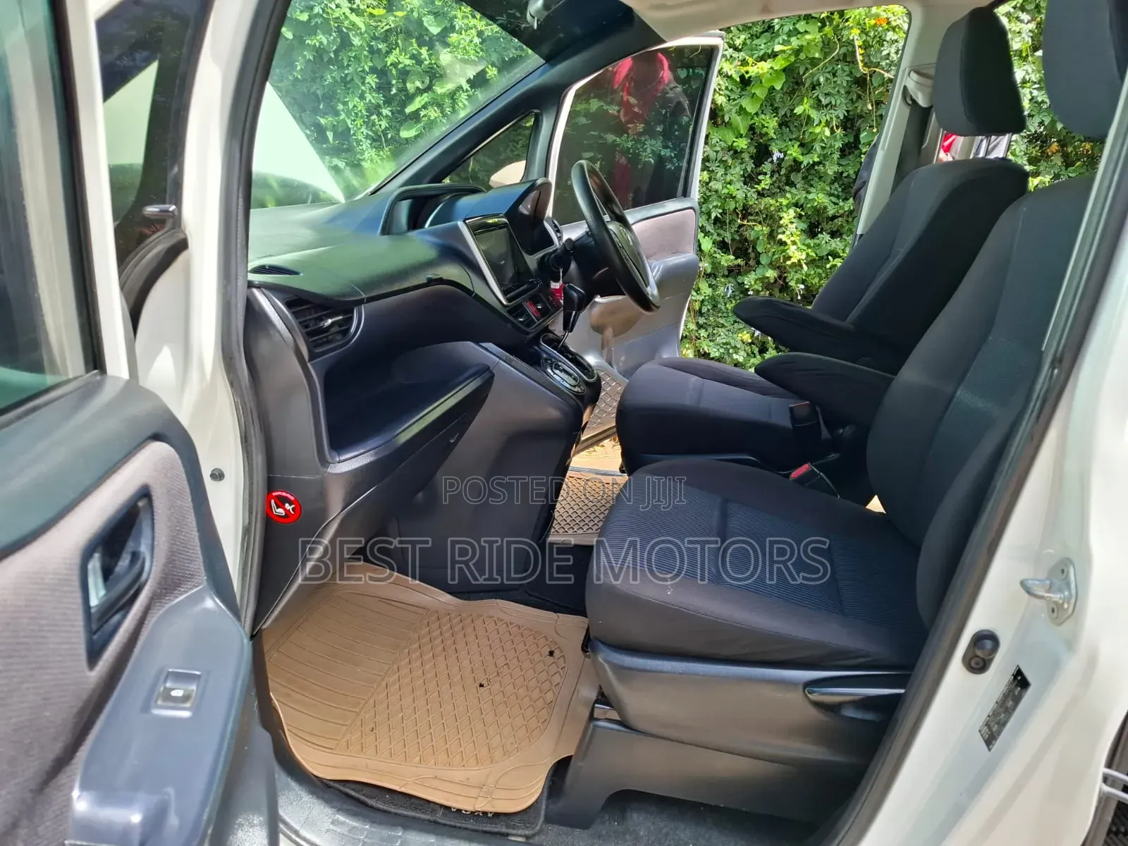 Toyota Voxy 2015 White