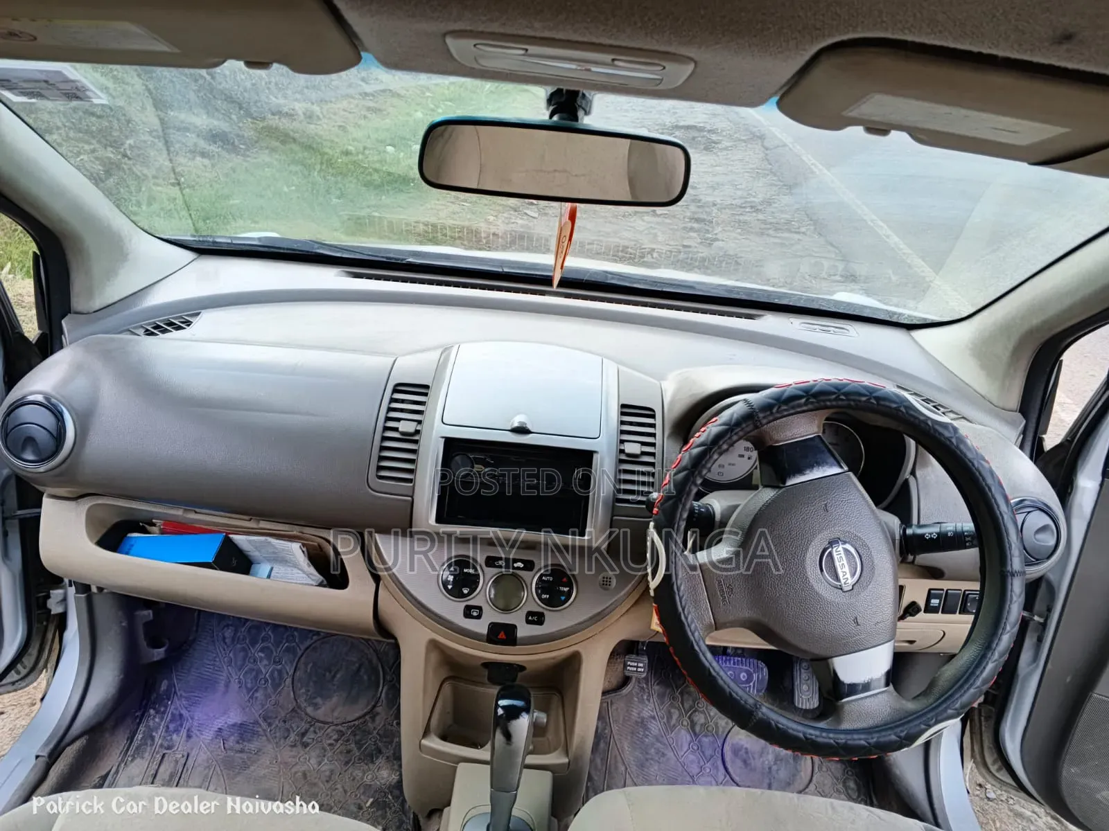 Nissan Note 2011 Silver