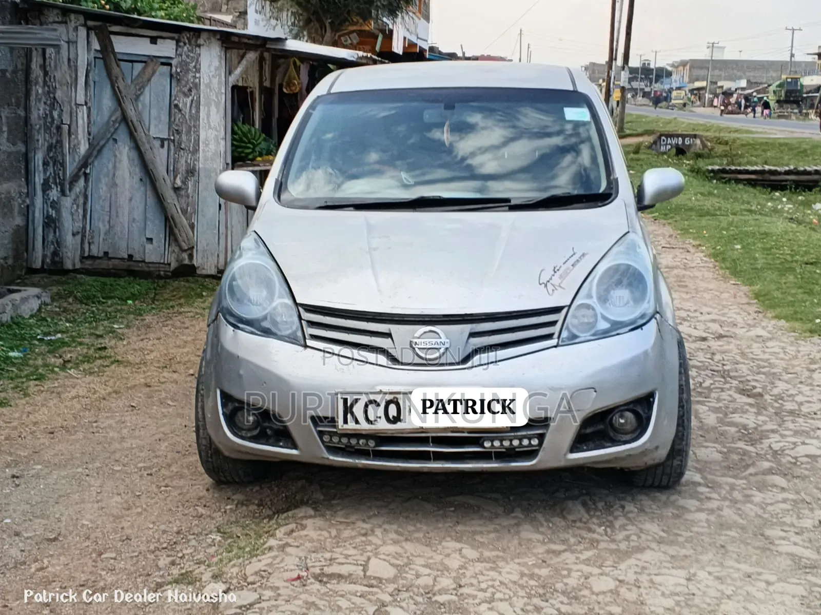 Nissan Note 2011 Silver
