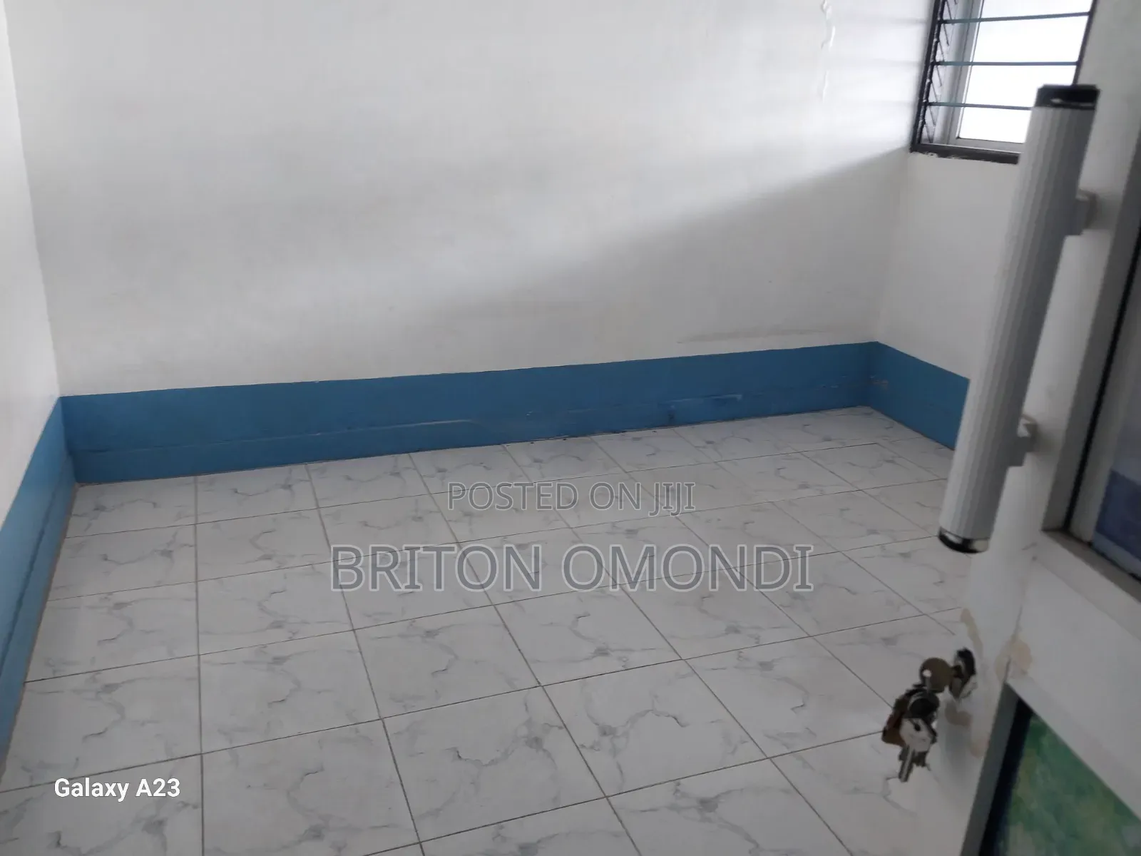 Mini Flat in California Dream, Ganjoni for rent