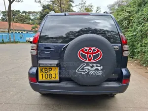 Toyota Land Cruiser Prado 2005 Gray