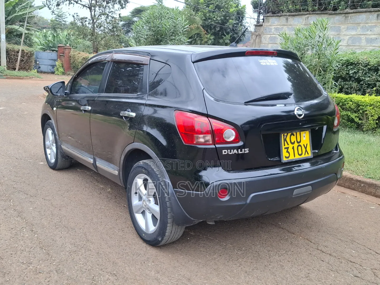 Nissan Dualis 2012 Black