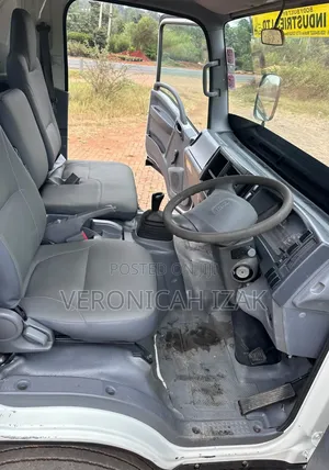 Isuzu NQR 2012
