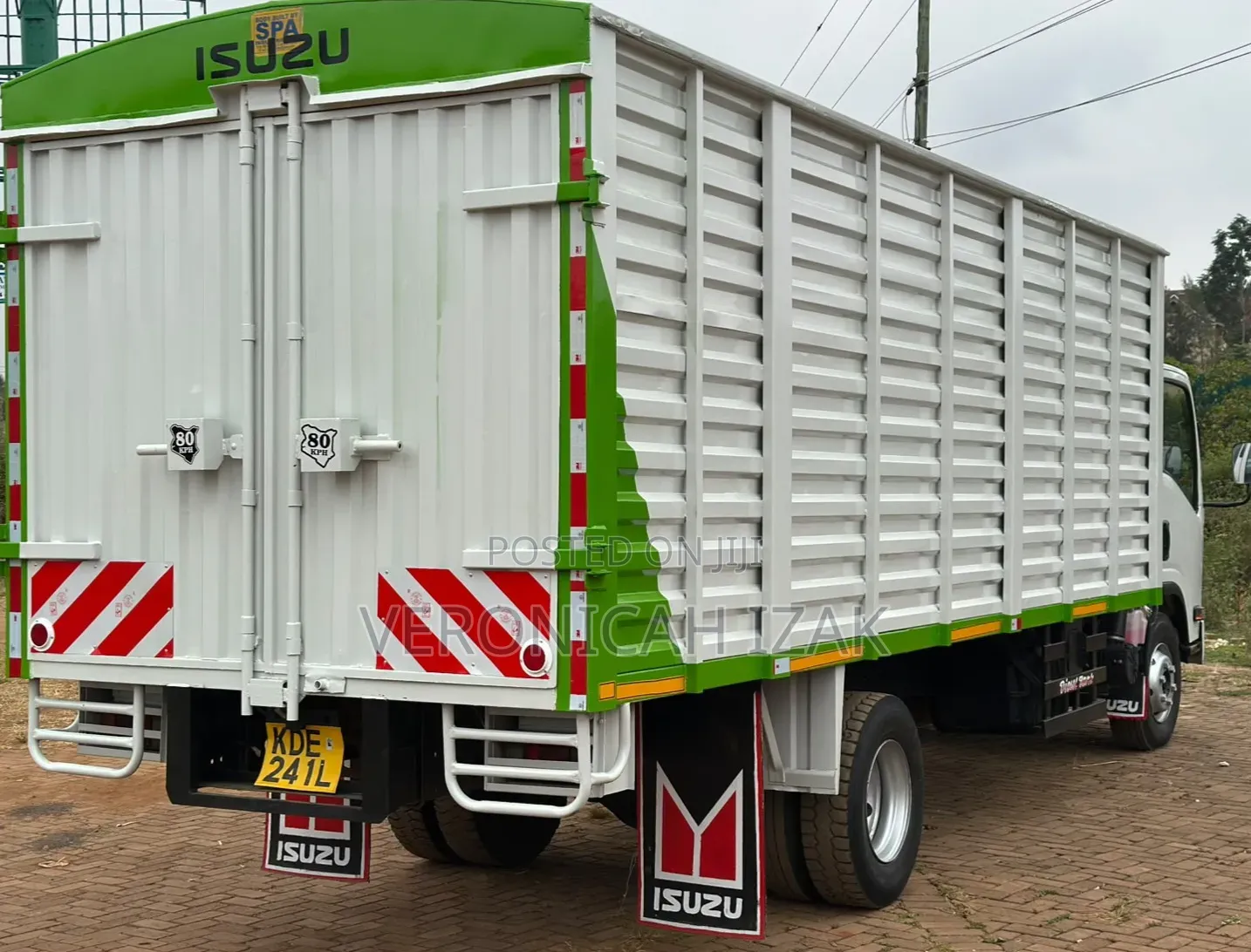 Isuzu NQR 2012