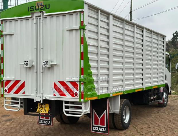Isuzu NQR 2012 - thumbnail 6
