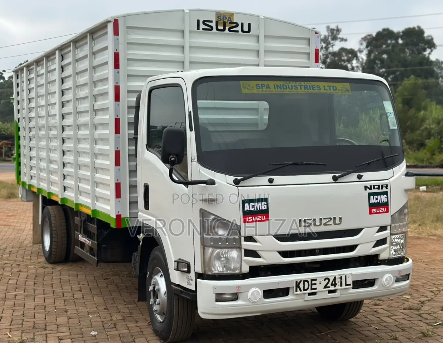 Isuzu NQR 2012