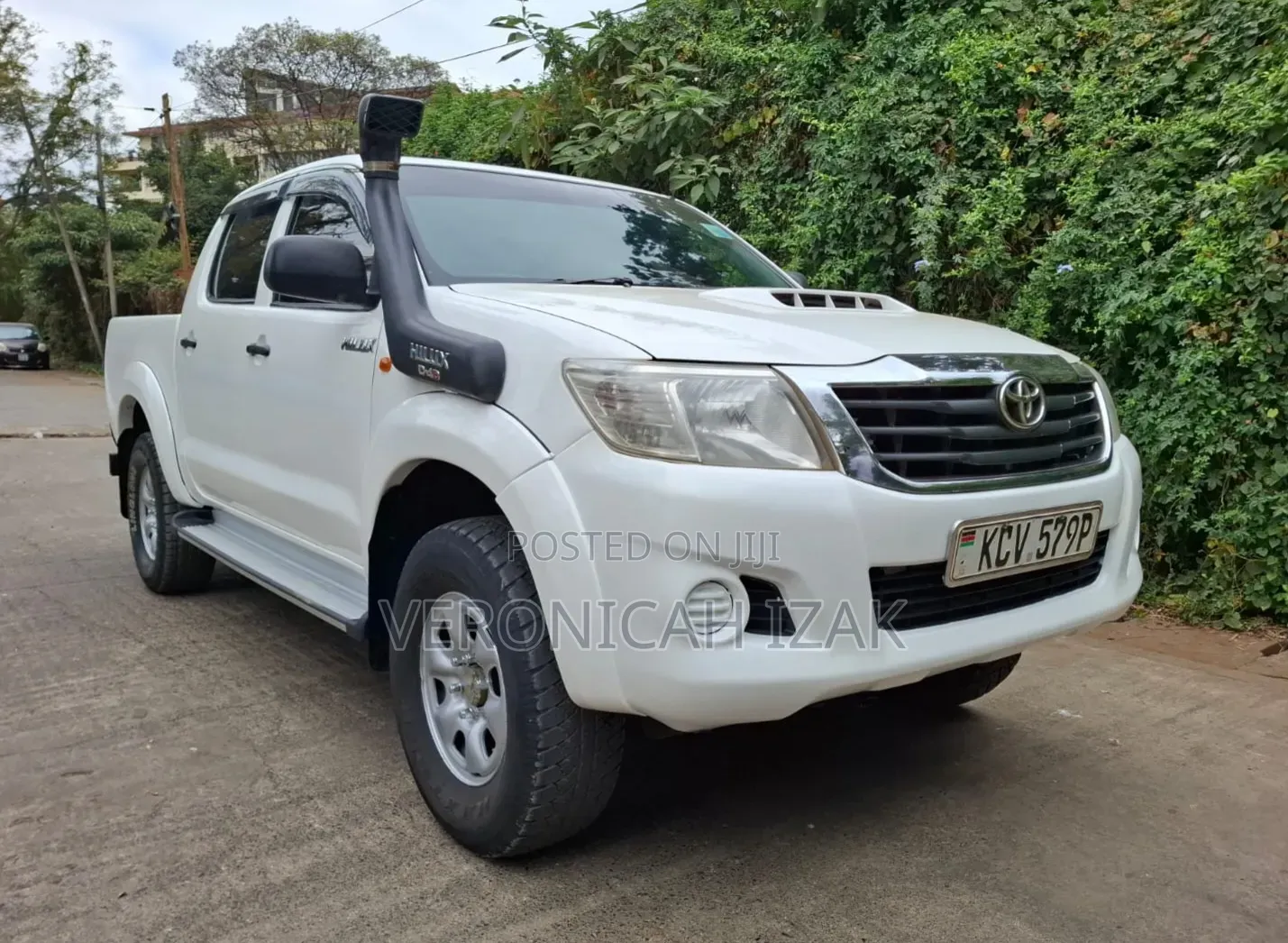 Toyota Hilux 2013 White
