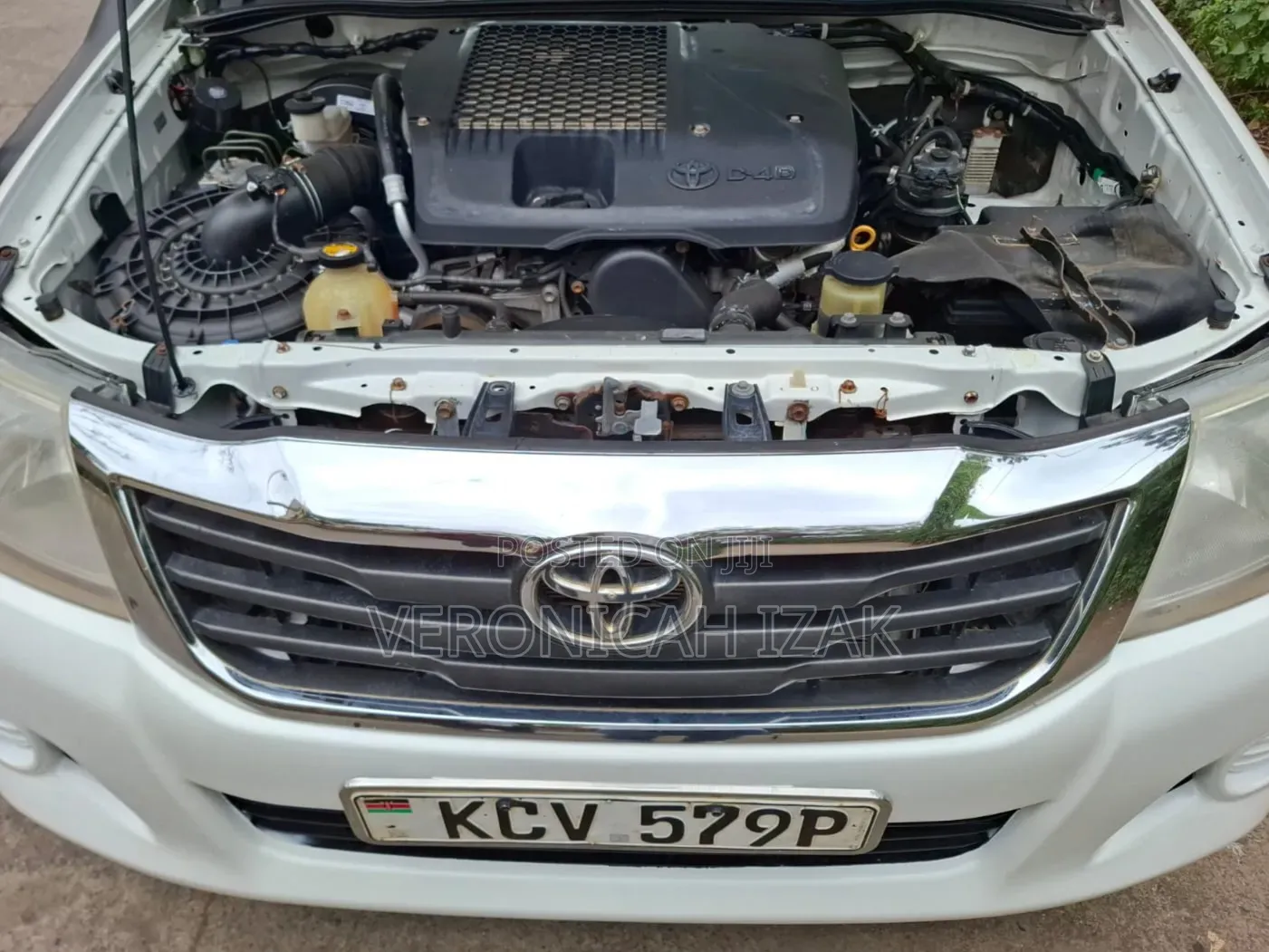 Toyota Hilux 2013 White