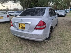 Nissan Tiida 2009 Silver