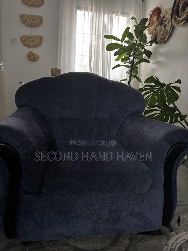Living Room Sofa - thumbnail 5