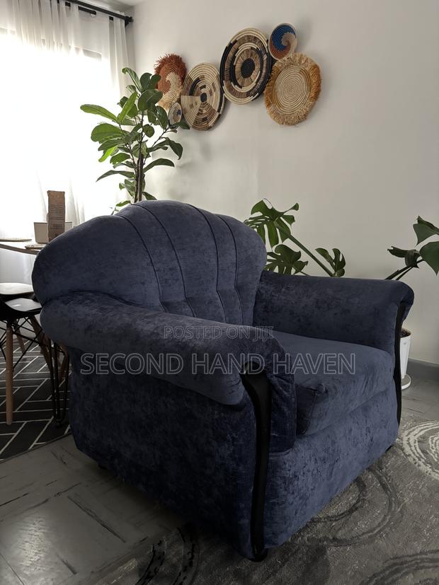 Living Room Sofa - thumbnail 6
