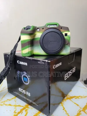 Canon EOS R8 Mirrorless Camera